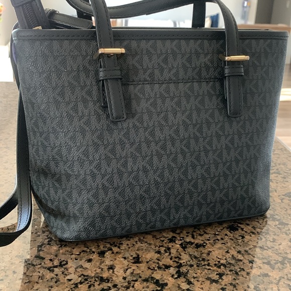 New Michael Kors - Picture 3 of 7